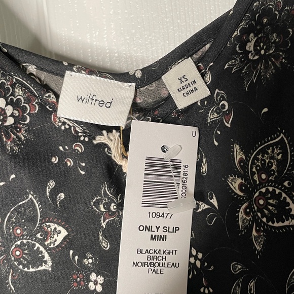 NWT Wilfred Spaghetti Strap Black Floral Mini Slip Dress Aritzia - Picture 3 of 4